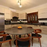 Willa Marin Duplex *