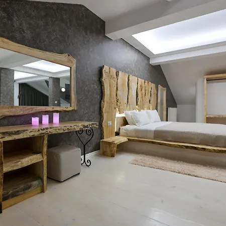 Marin Duplex Villa Berat